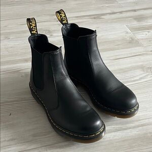 Dr. Martens 2976 Black Chelsea Boots